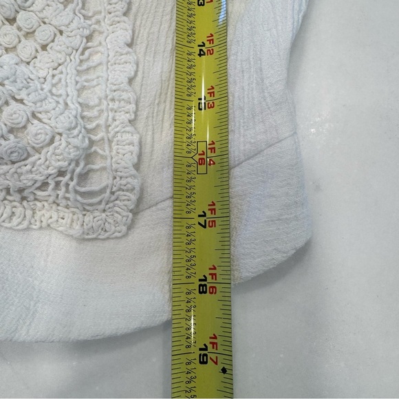 Milk & Honey White puff sleeve Crochet Lace Up Top Blouse size Large - Picture 8 of 10